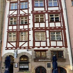 Deluxe Zimmer mit Kingsize-Bett